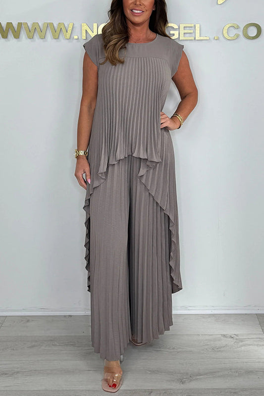 🌸 Set aus plissiertem, kurzärmligem, unregelmäßigem Midi-Top und Hose mit weitem Bein und elastischer Taille